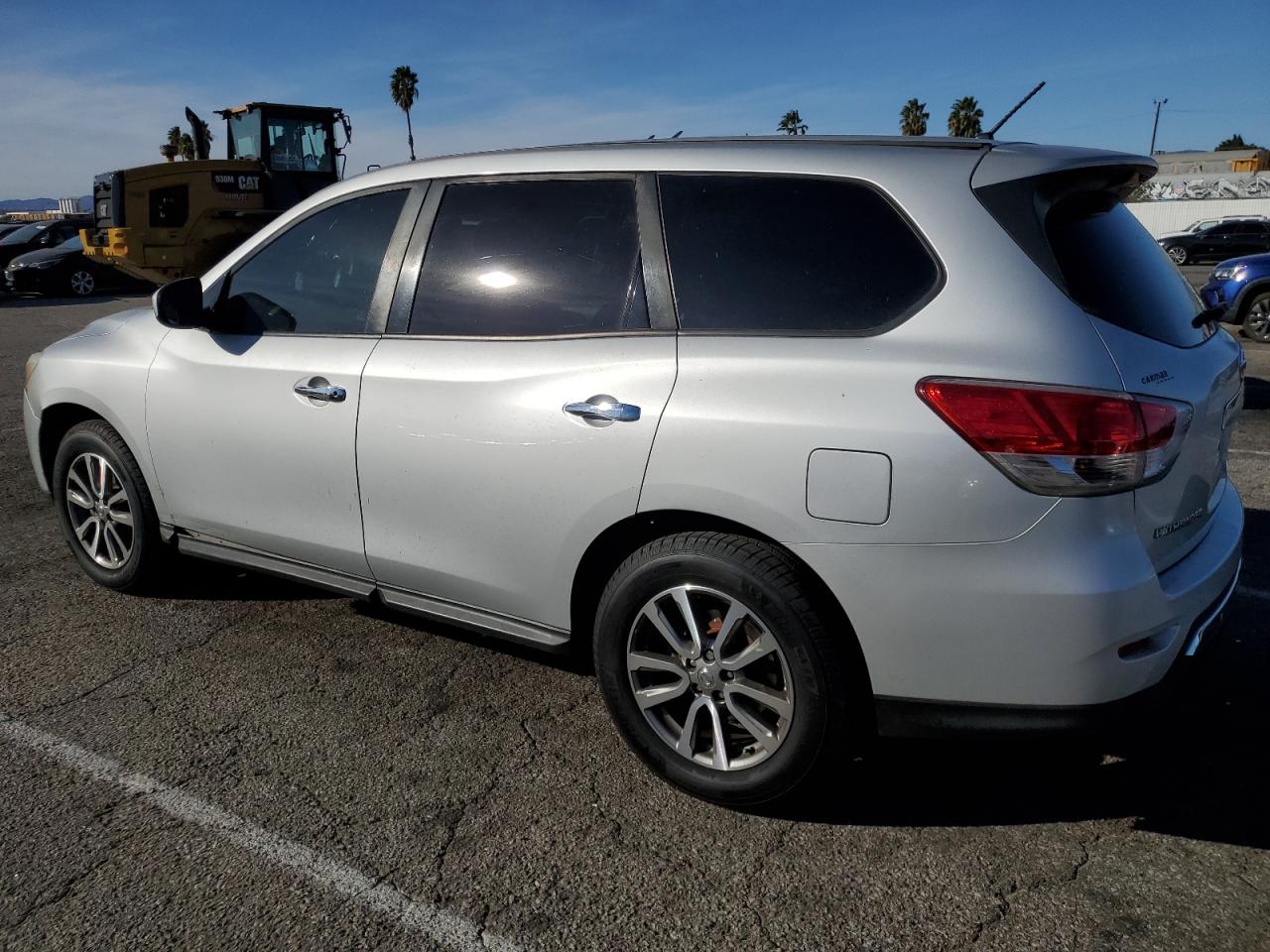 Image 2 of 2013 NISSAN PATHFINDER S 2013 with VIN 5N1AR2MM4DC614939