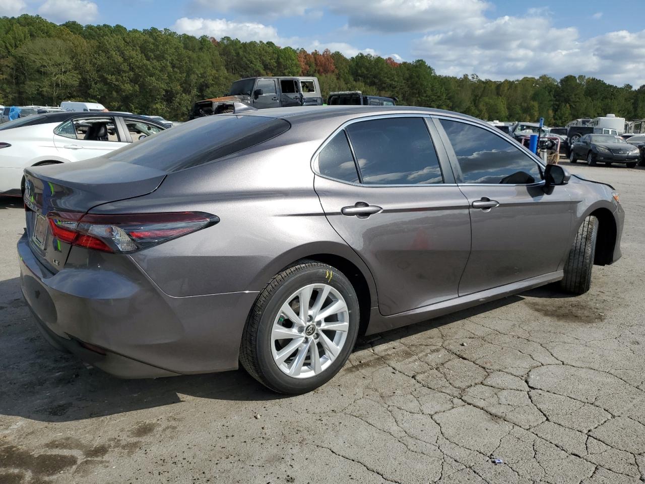 Image 3 of 2024 TOYOTA CAMRY LE 2024 with VIN 4T1C11AKXRU845536