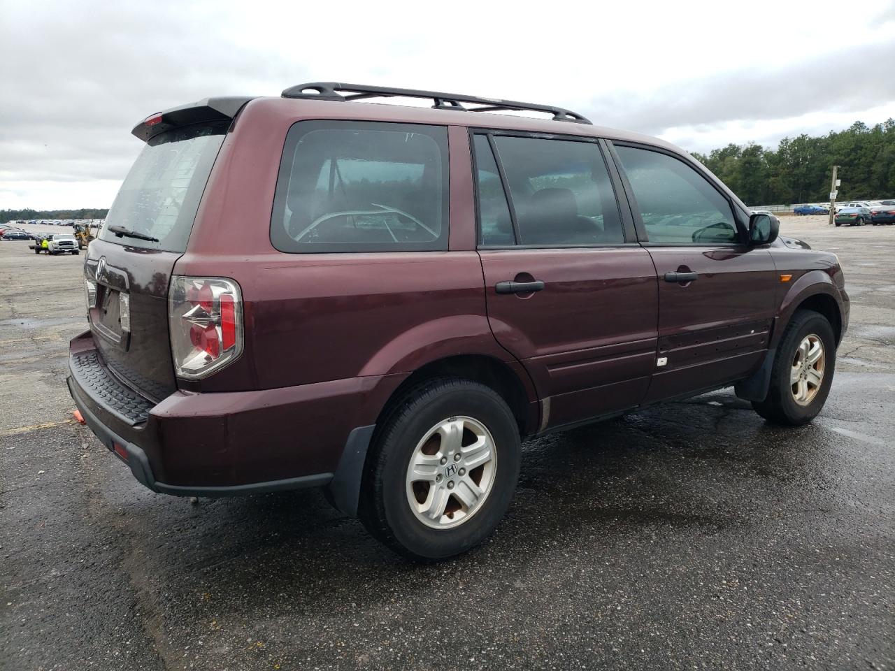 Image 3 of 2007 HONDA PILOT LX 2007 with VIN 5FNYF28167B008996