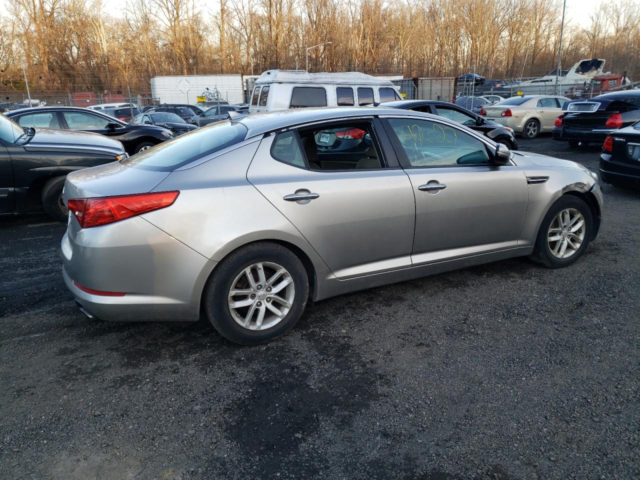 Obraz 3 z 2012 KIA OPTIMA LX 2012 z VIN KNAGM4A79C5295013