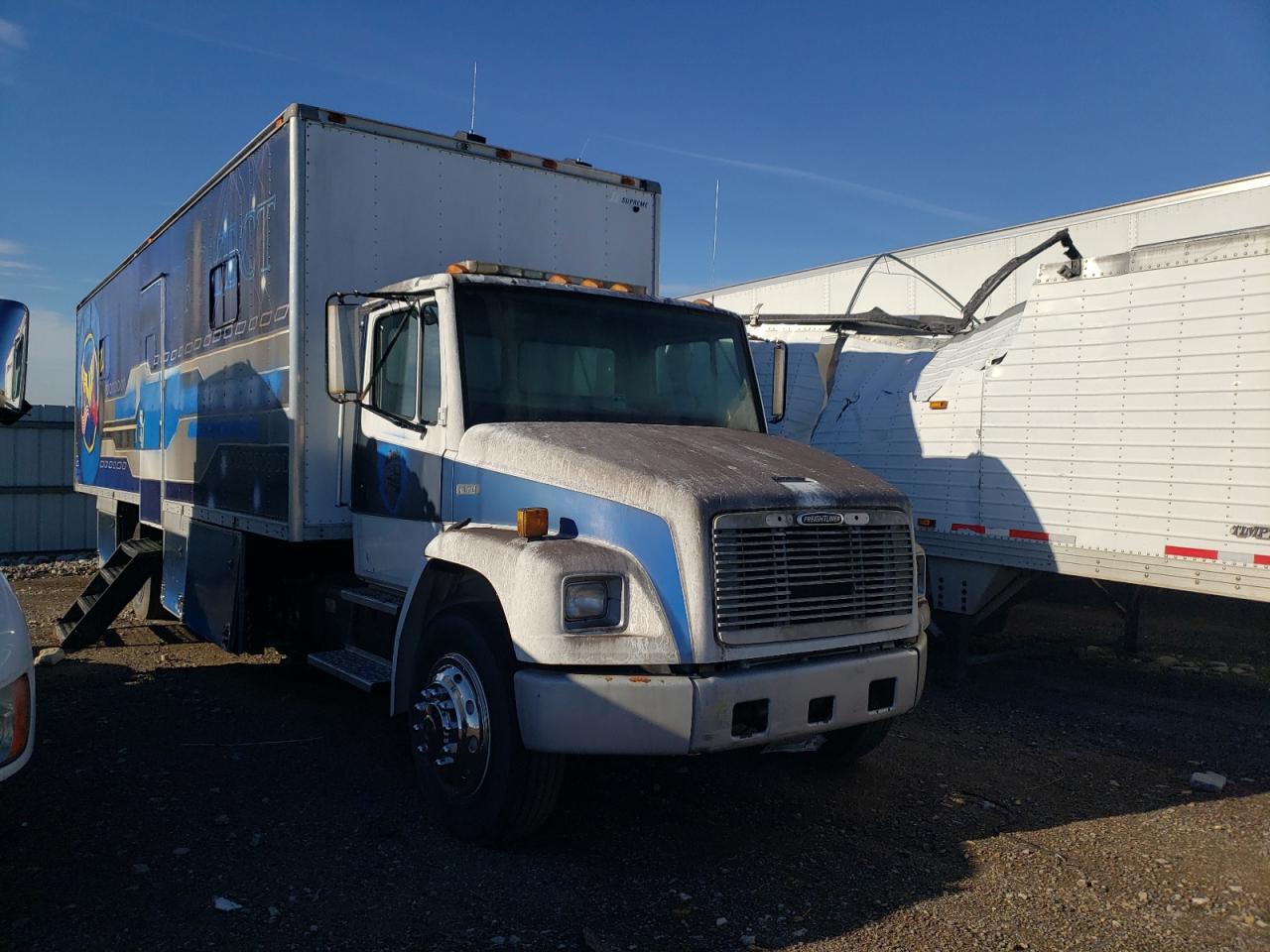 Obraz 1 z 2000 FREIGHTLINER MEDIUM CONVENTIONAL FL70 2000 z VIN 1FV6HJAA8YHA46664