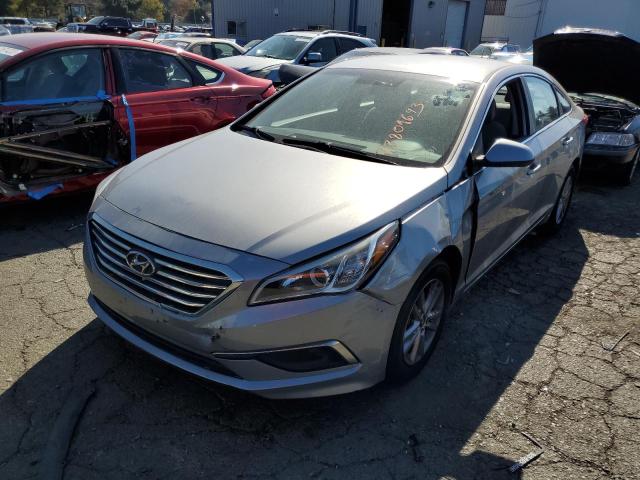 Obraz 1 z 2017 HYUNDAI SONATA SE 2017 z VIN 5NPE24AF1HH515081