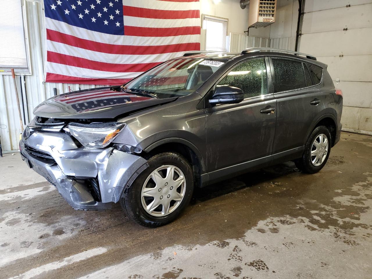 Изображение 1 2018 TOYOTA RAV4 LE 2018 с VIN JTMBFREV9JJ729805