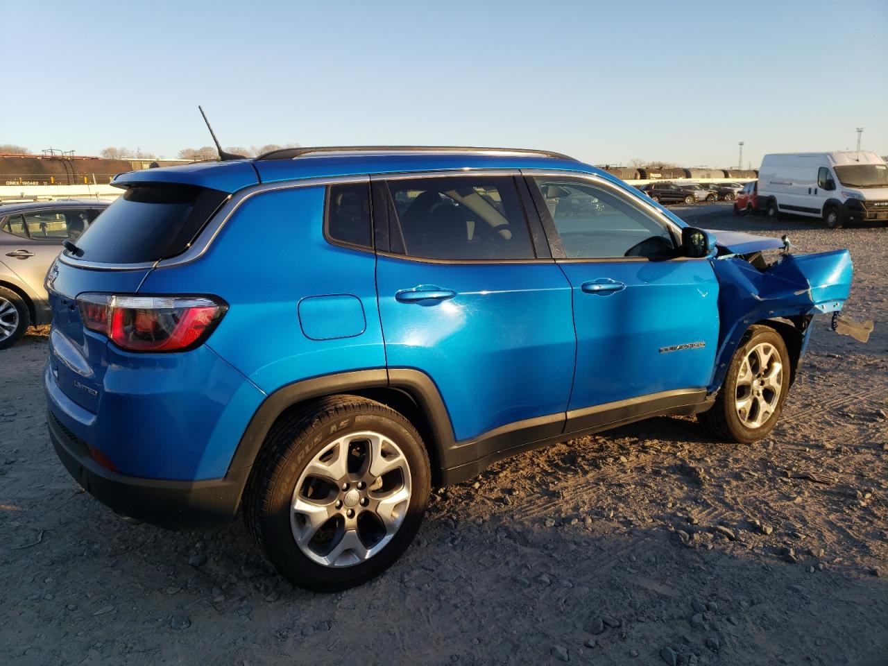 Image 3 of 2020 JEEP COMPASS LIMITED 2020 with VIN 3C4NJCCB6LT179685