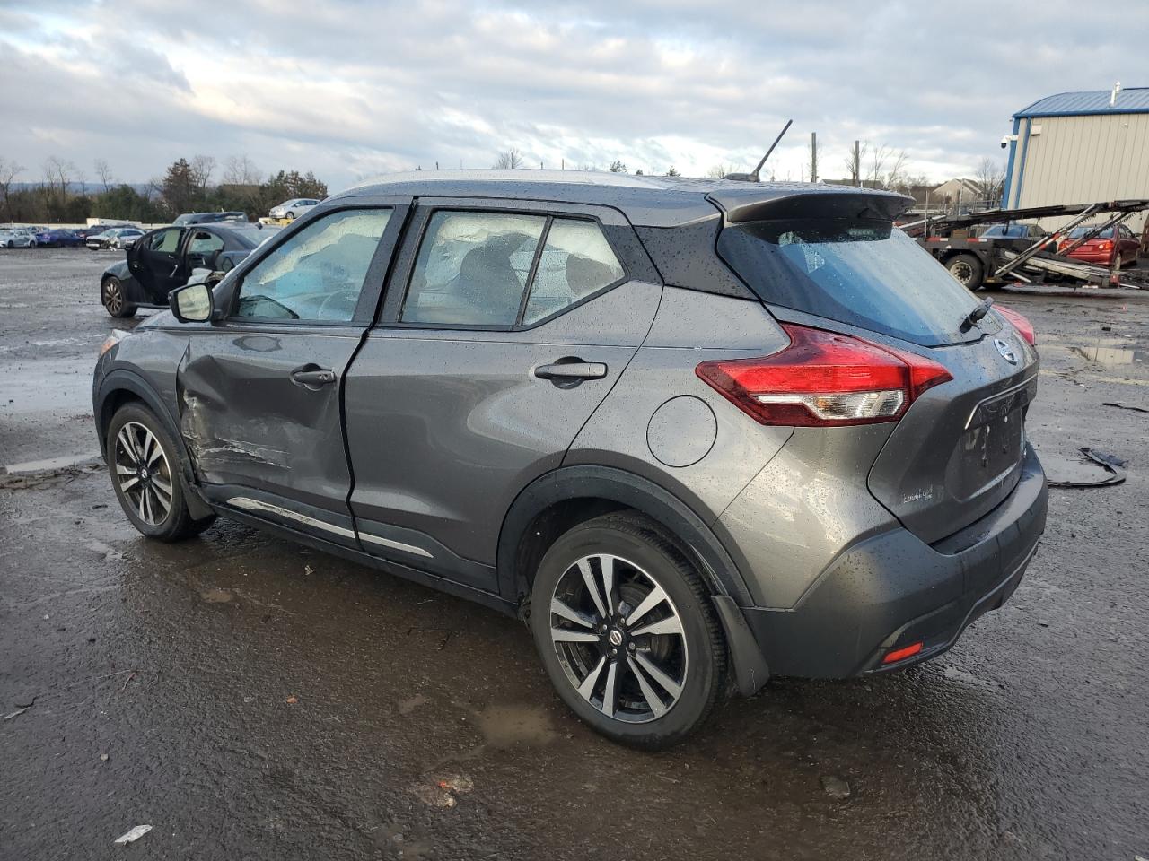 Image 2 of 2018 NISSAN KICKS S 2018 with VIN 3N1CP5CU0JL536880