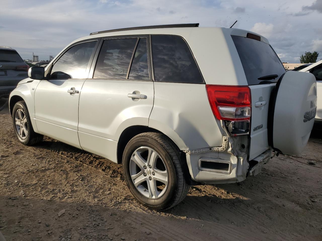 Изображение 2 2008 SUZUKI GRAND VITARA LUXURY 2008 с VIN JS3TE947584100370