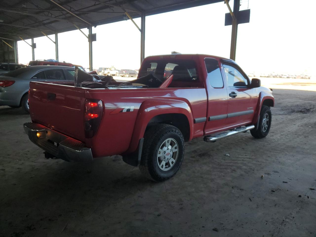 Image 3 of 2004 CHEVROLET COLORADO  2004 with VIN 1GCDS196848143195