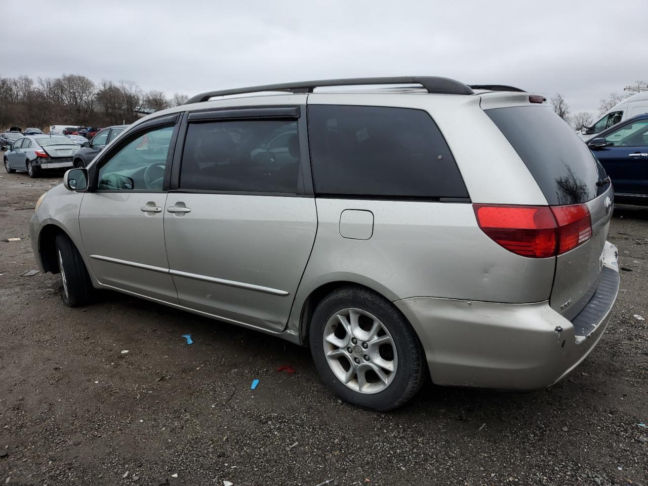 Изображение 2 2004 TOYOTA SIENNA XLE 2004 с VIN 5TDZA22C24S167373