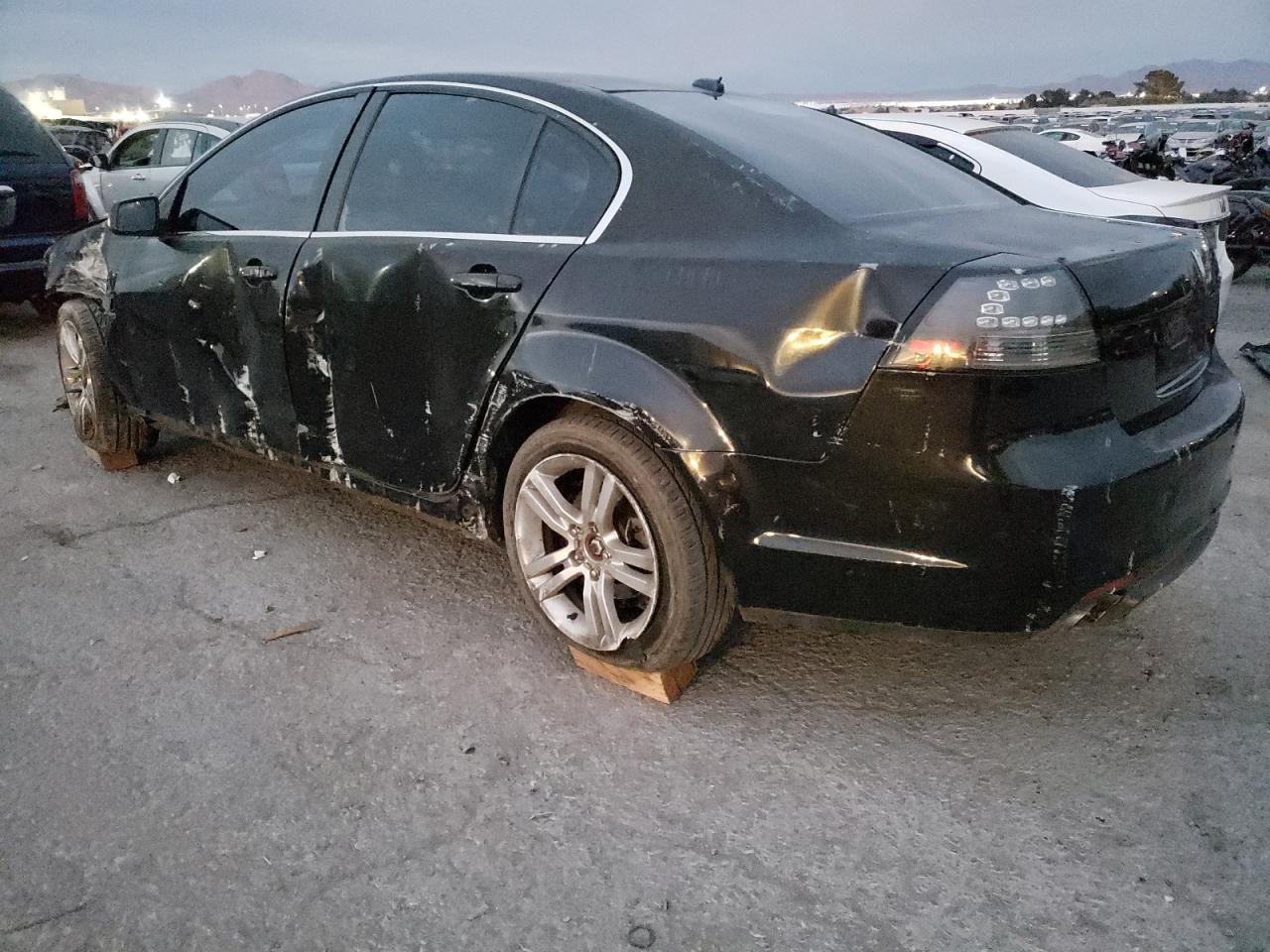 Изображение 2 2008 PONTIAC G8  2008 с VIN 6G2ER57718L123366