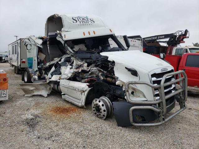 2020 FREIGHTLINER CASCADIA 126  2020 image