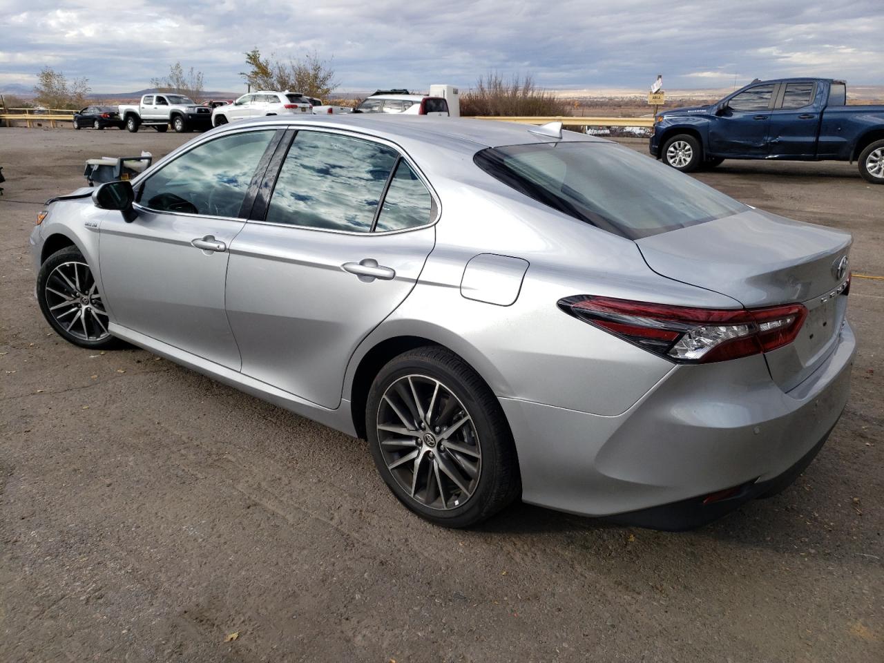 Obraz 2 z 2021 TOYOTA CAMRY XLE 2021 z VIN 4T1F31AK9MU546782