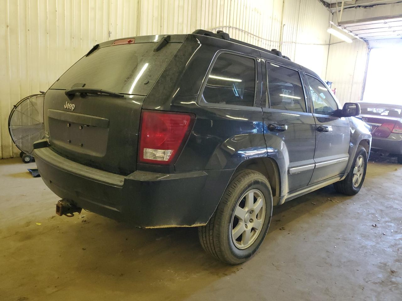 Image 3 of 2010 JEEP GRAND CHEROKEE LAREDO 2010 with VIN 1J4PR4GK0AC163079