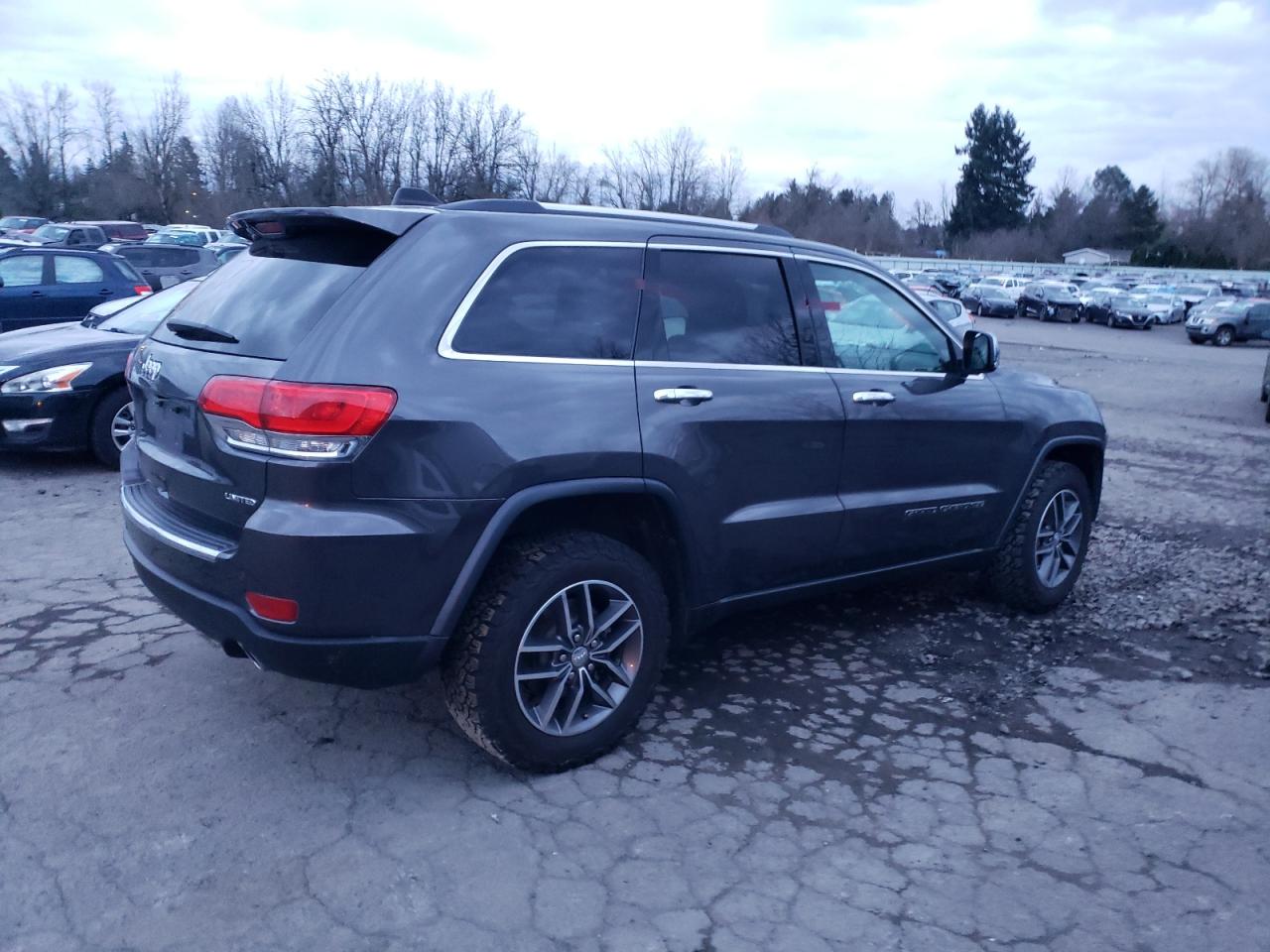Image 3 of 2017 JEEP GRAND CHEROKEE LIMITED 2017 with VIN 1C4RJFBG6HC841977