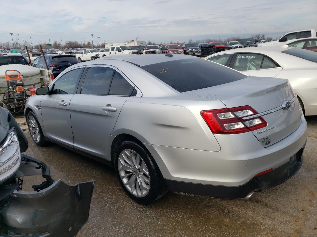 Изображение 2 2019 FORD TAURUS LIMITED 2019 с VIN 1FAHP2F89KG118281