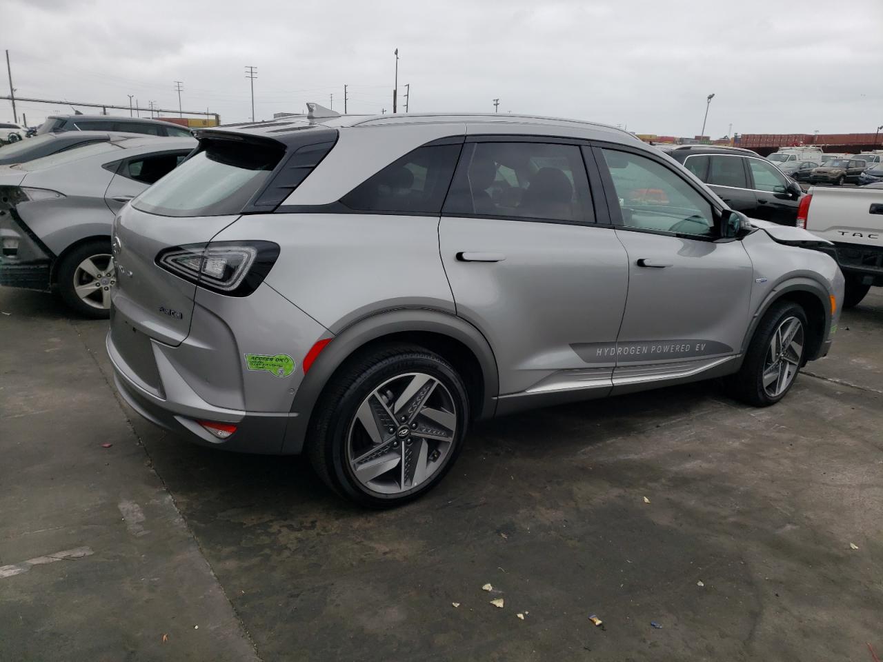 Image 3 of Hyundai Nexo Limited 2023 with VIN KM8J84A68PU031700