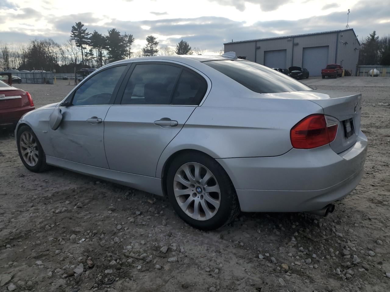 Изображение 2 2006 BMW 330 I 2006 с VIN WBAVB33506KS37770