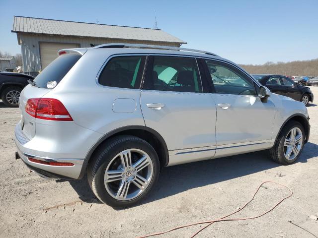 Image 3 of 2016 VOLKSWAGEN TOUAREG TDI 2016 with VIN WVGEP9BP8GD002898