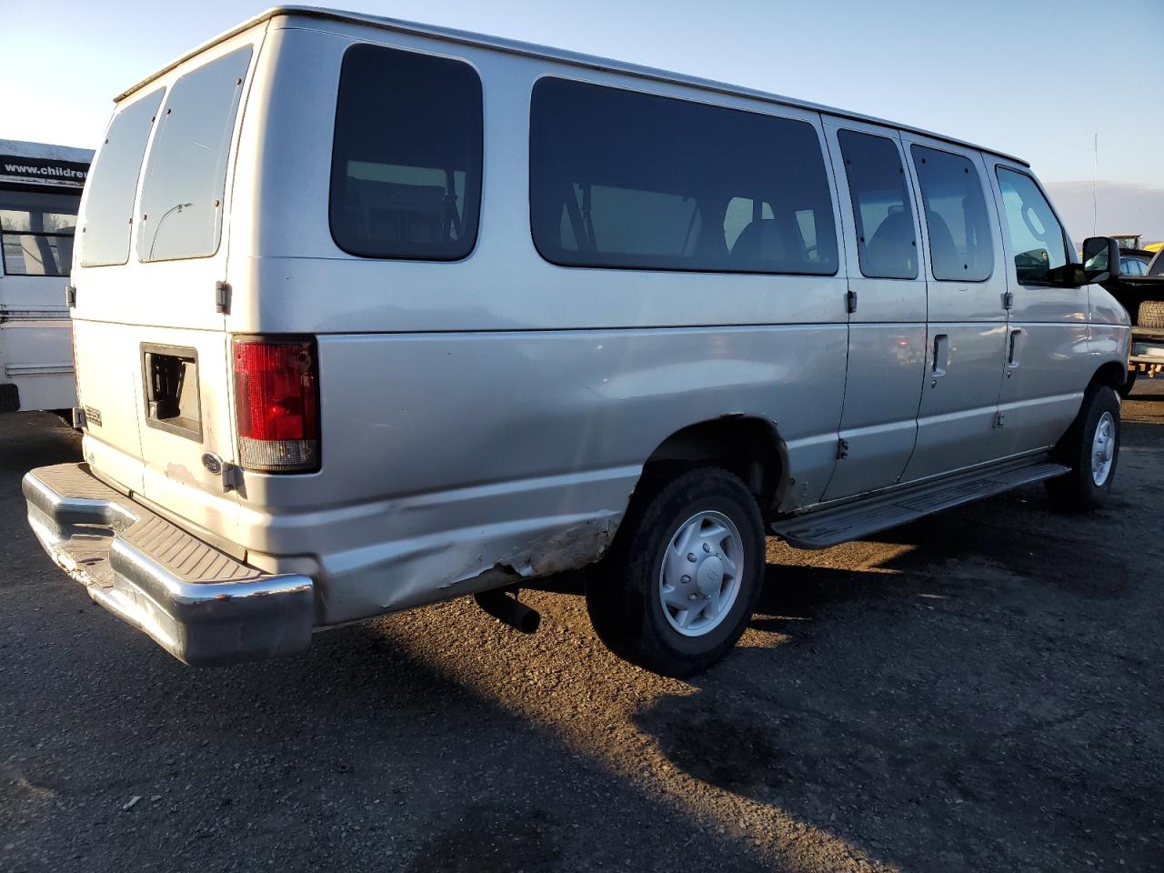 Image 3 of 2003 FORD ECONOLINE E350 SUPER DUTY WAGON 2003 with VIN 1FBSS31LX3HB71037