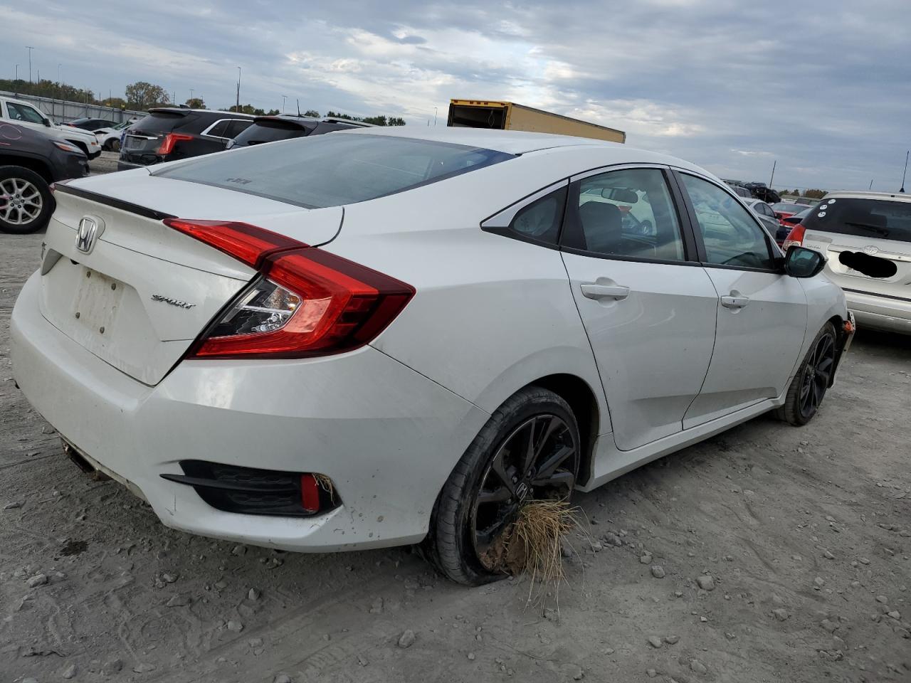 Image 3 of 2020 HONDA CIVIC SPORT 2020 with VIN 2HGFC2F82LH554183