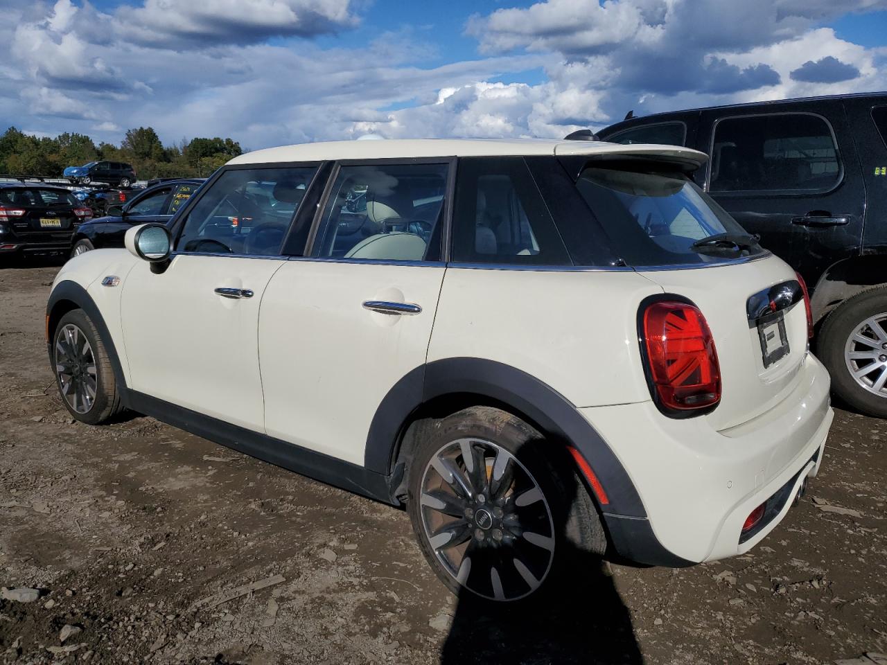 Изображение 2 2021 MINI COOPER S 2021 с VIN WMWXU9C01M2N79767