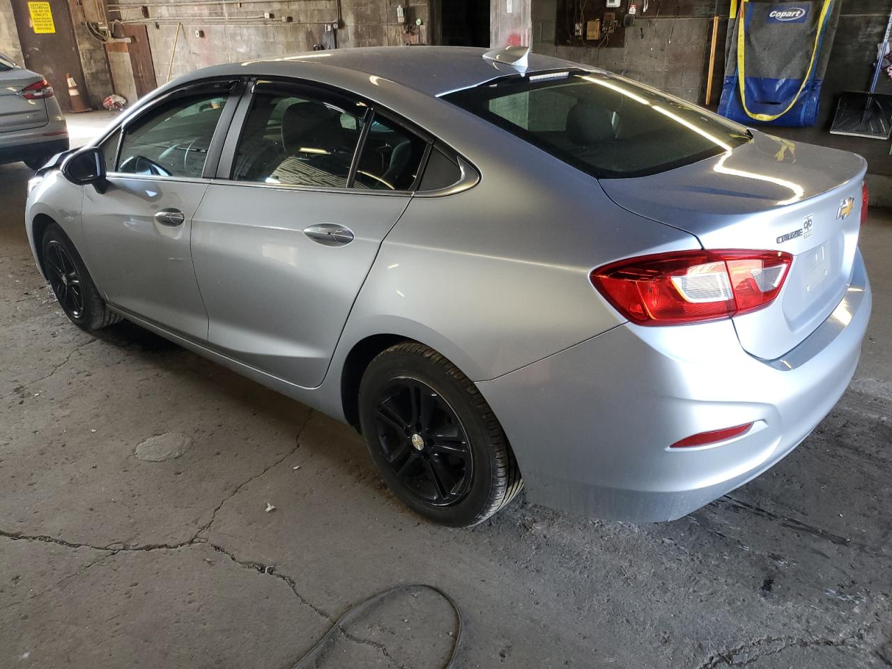 Изображение 2 2017 CHEVROLET CRUZE LT 2017 с VIN 1G1BE5SMXH7126059
