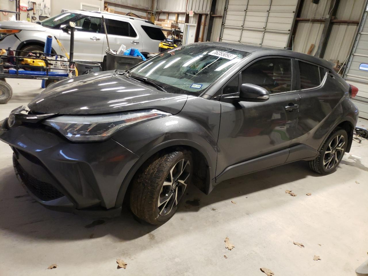Image 1 of 2020 TOYOTA C-HR XLE 2020 with VIN NMTKHMBX7LR117545
