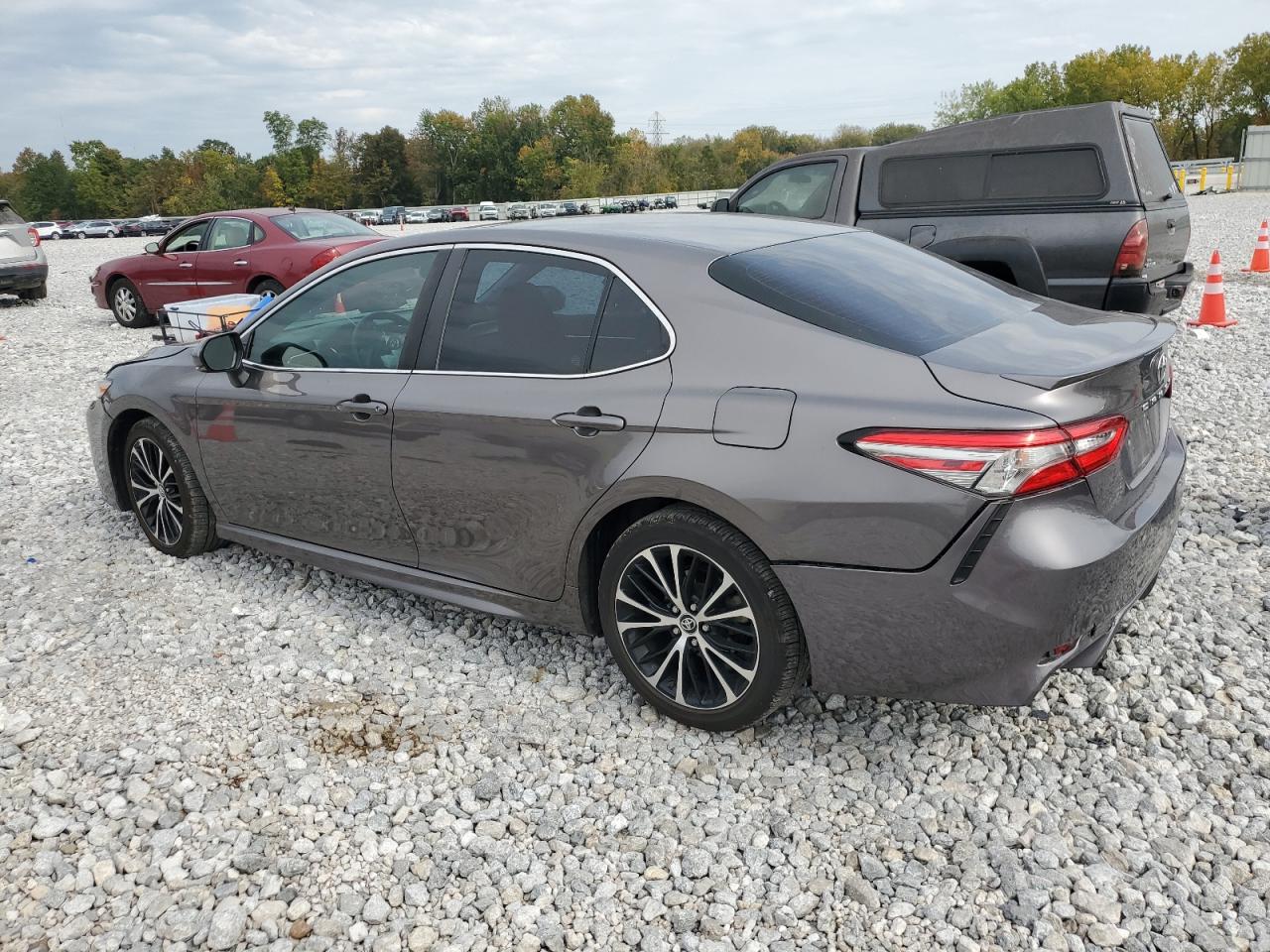 Obraz 2 z 2018 TOYOTA CAMRY L 2018 z VIN 4T1B11HK5JU122280