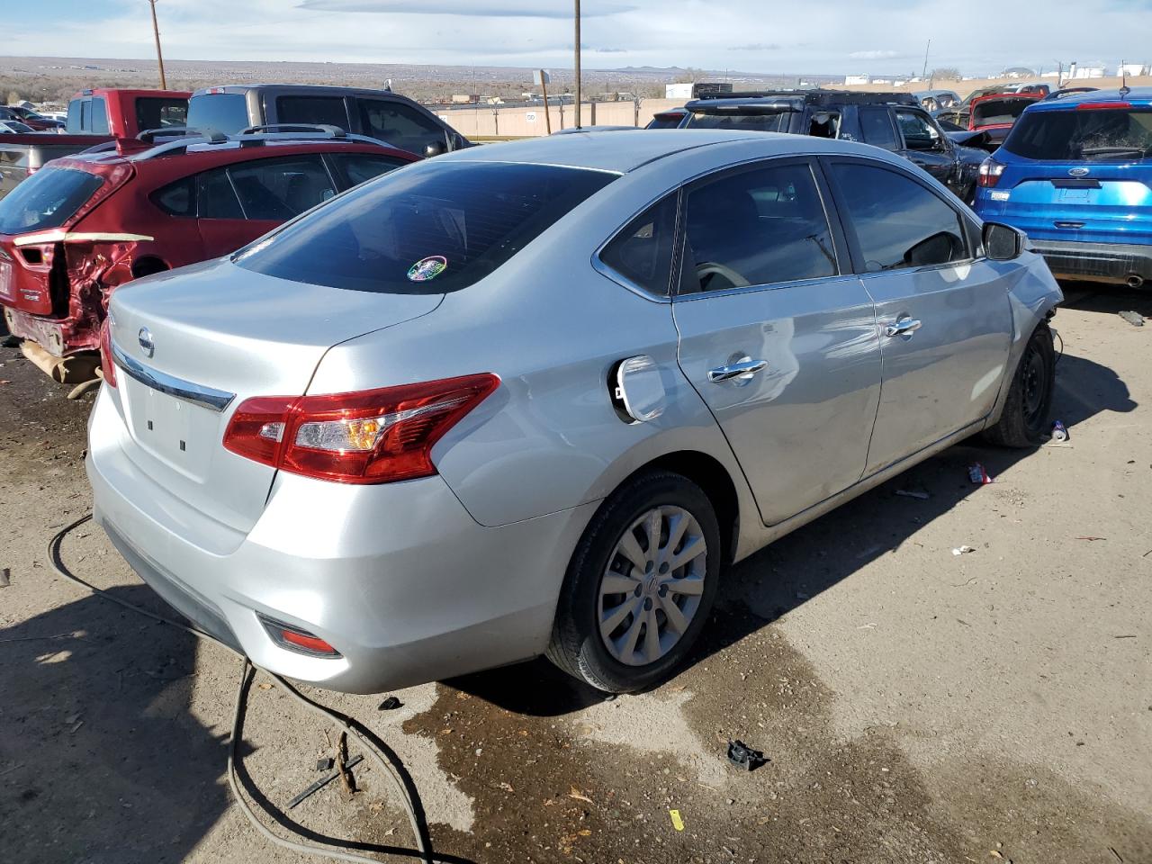 Obraz 3 z 2018 NISSAN SENTRA S 2018 z VIN 3N1AB7AP5JY277739
