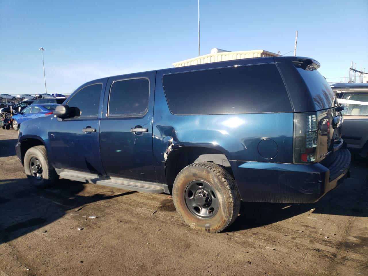 Image 2 of 2010 CHEVROLET SUBURBAN K2500 LS 2010 with VIN 1GNZKLEG2AR255567