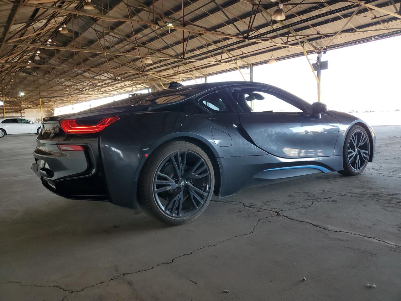 Obraz 3 z 2015 BMW I8  2015 z VIN WBY2Z2C50FV392747