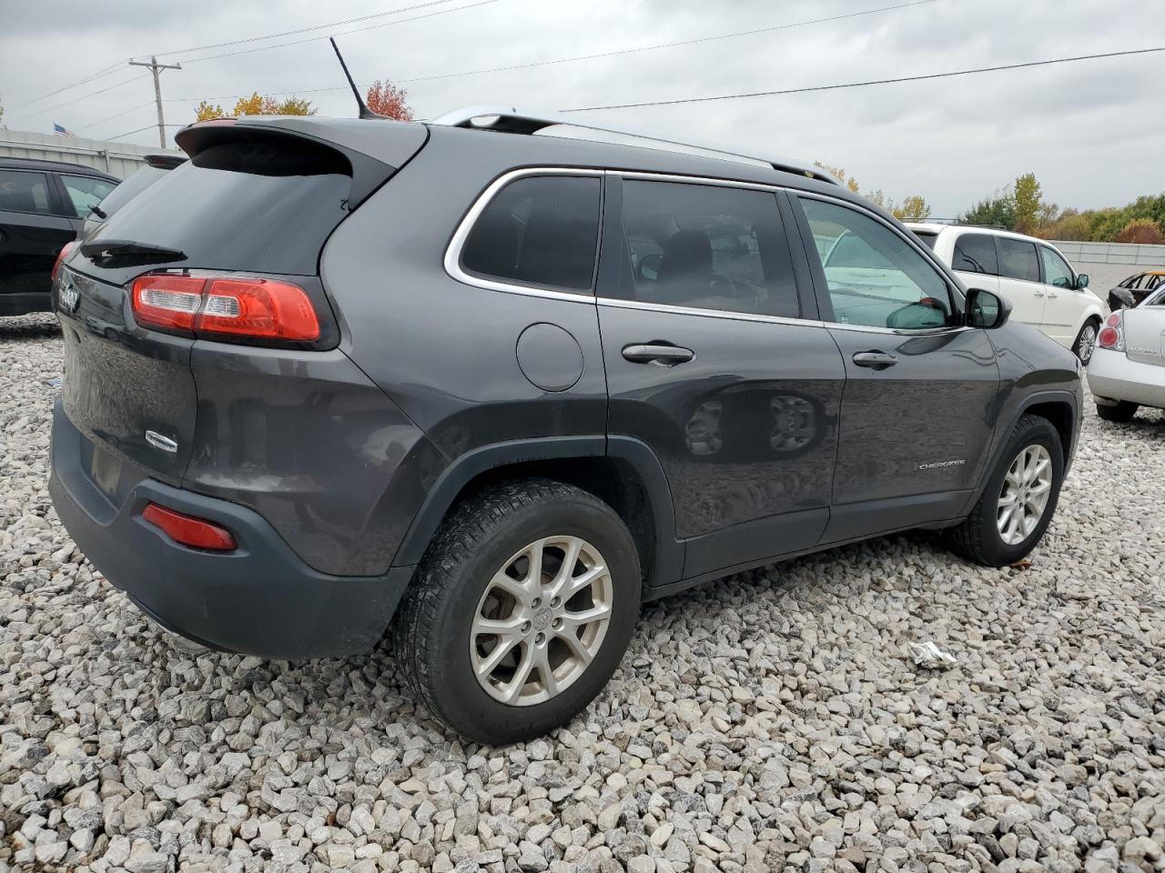 Image 3 of 2015 JEEP CHEROKEE LATITUDE 2015 with VIN 1C4PJMCS0FW529101