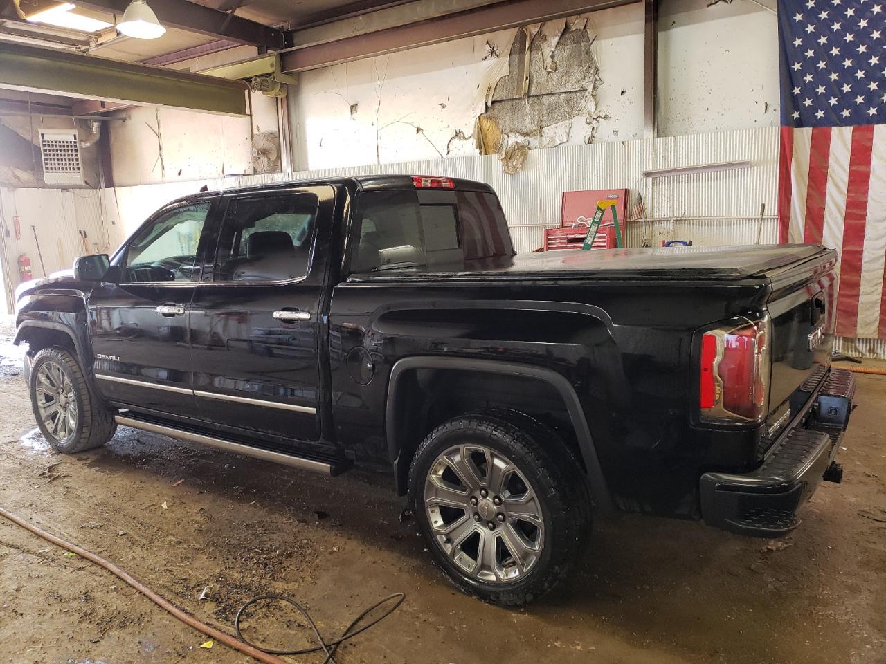 Изображение 2 2017 GMC SIERRA K1500 DENALI 2017 с VIN 3GTU2PEJ7HG223908