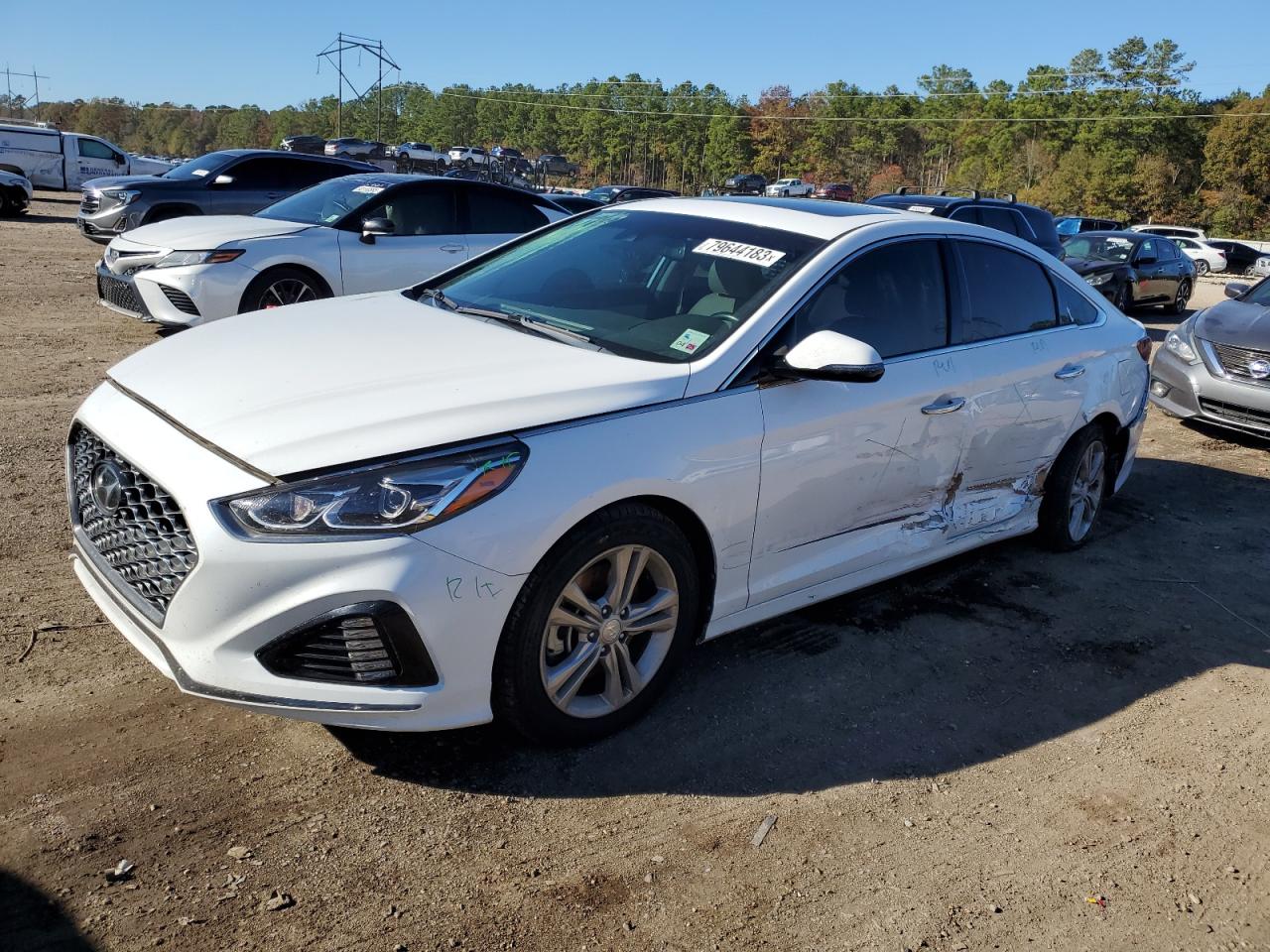 Image 1 of 2019 HYUNDAI SONATA LIMITED 2019 with VIN 5NPE34AF7KH779393