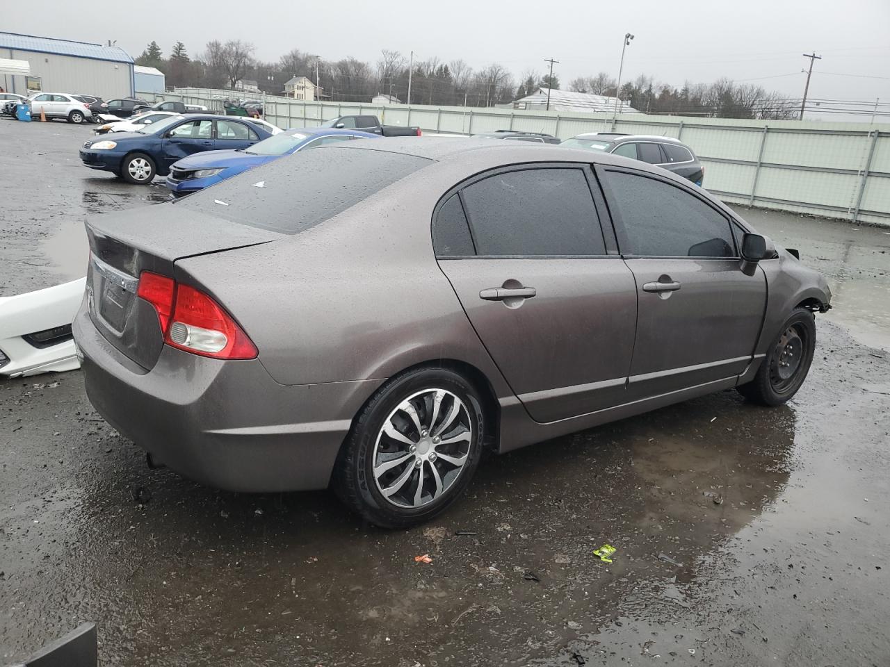 Изображение 3 2010 HONDA CIVIC LX 2010 с VIN 2HGFA1F58AH546141