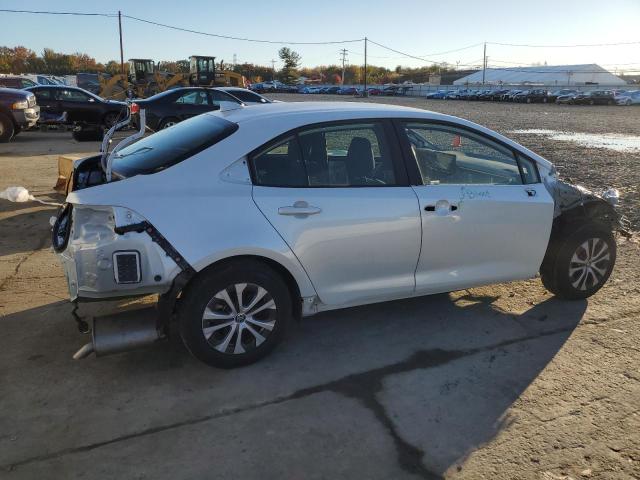 Image 3 of 2022 TOYOTA COROLLA LE 2022 with VIN JTDEAMDE8NJ041834