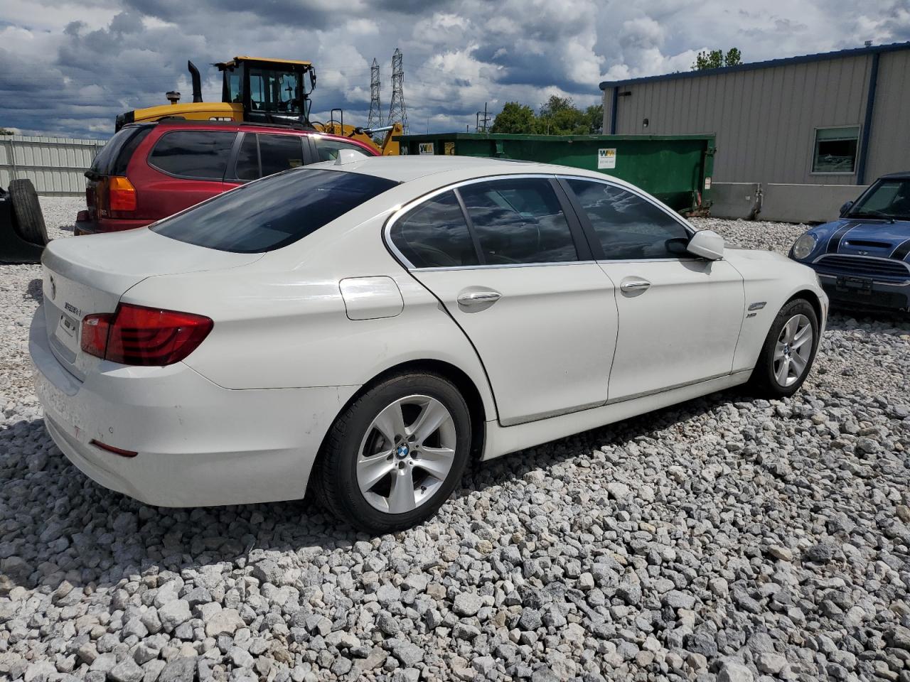 Изображение 3 2012 BMW 528 XI 2012 с VIN WBAXH5C5XCDW06640