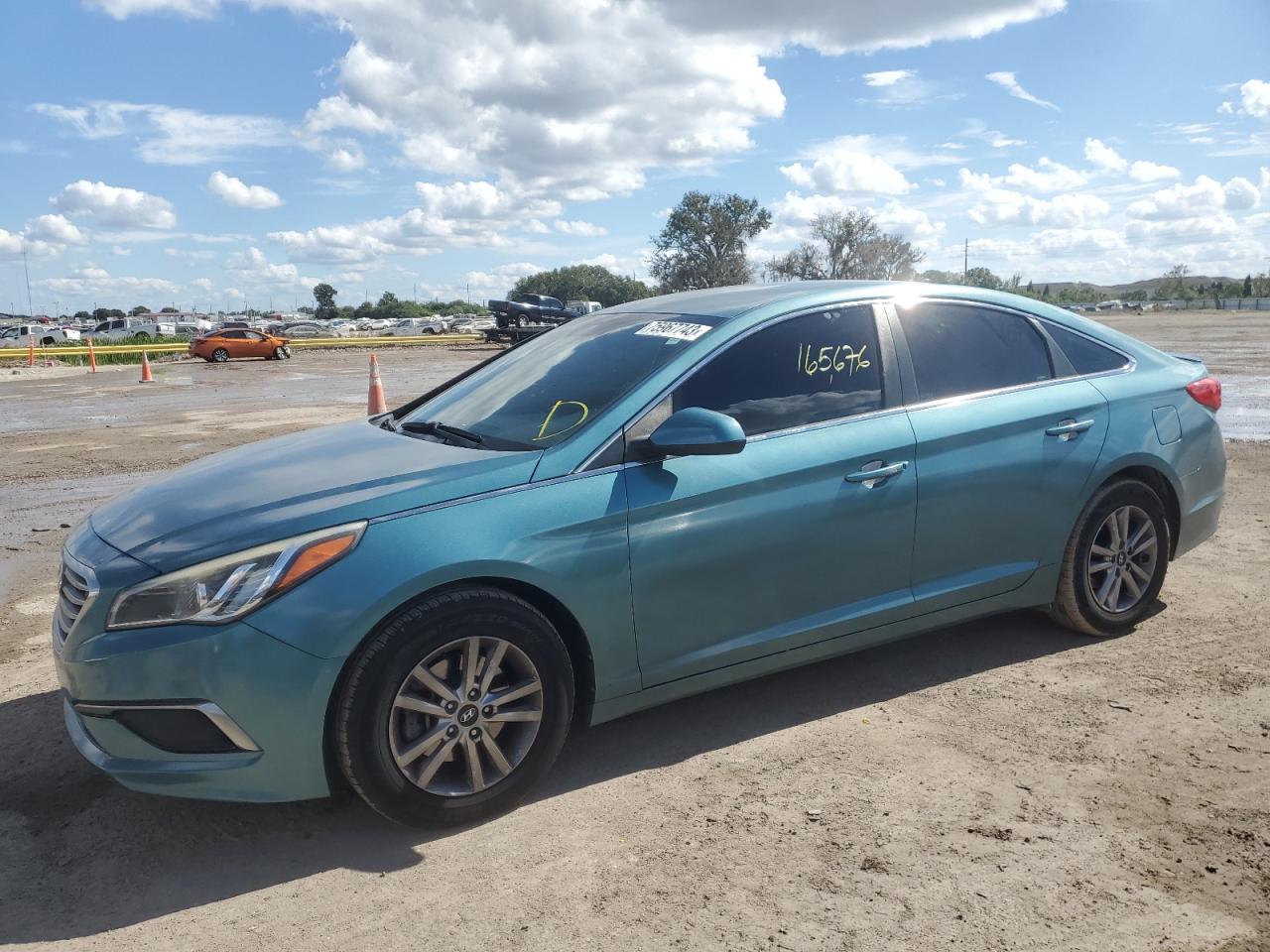 Obraz 1 z 2016 HYUNDAI SONATA SE 2016 z VIN 5NPE24AF5GH395543