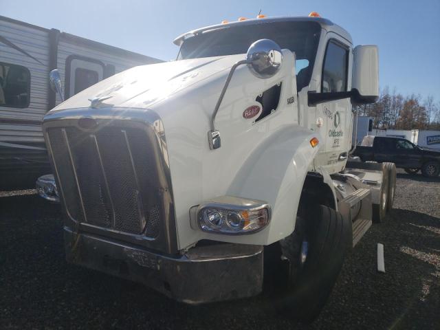 Изображение 2 2024 PETERBILT 567  2024 с VIN 1XPCDP9X3RD648558