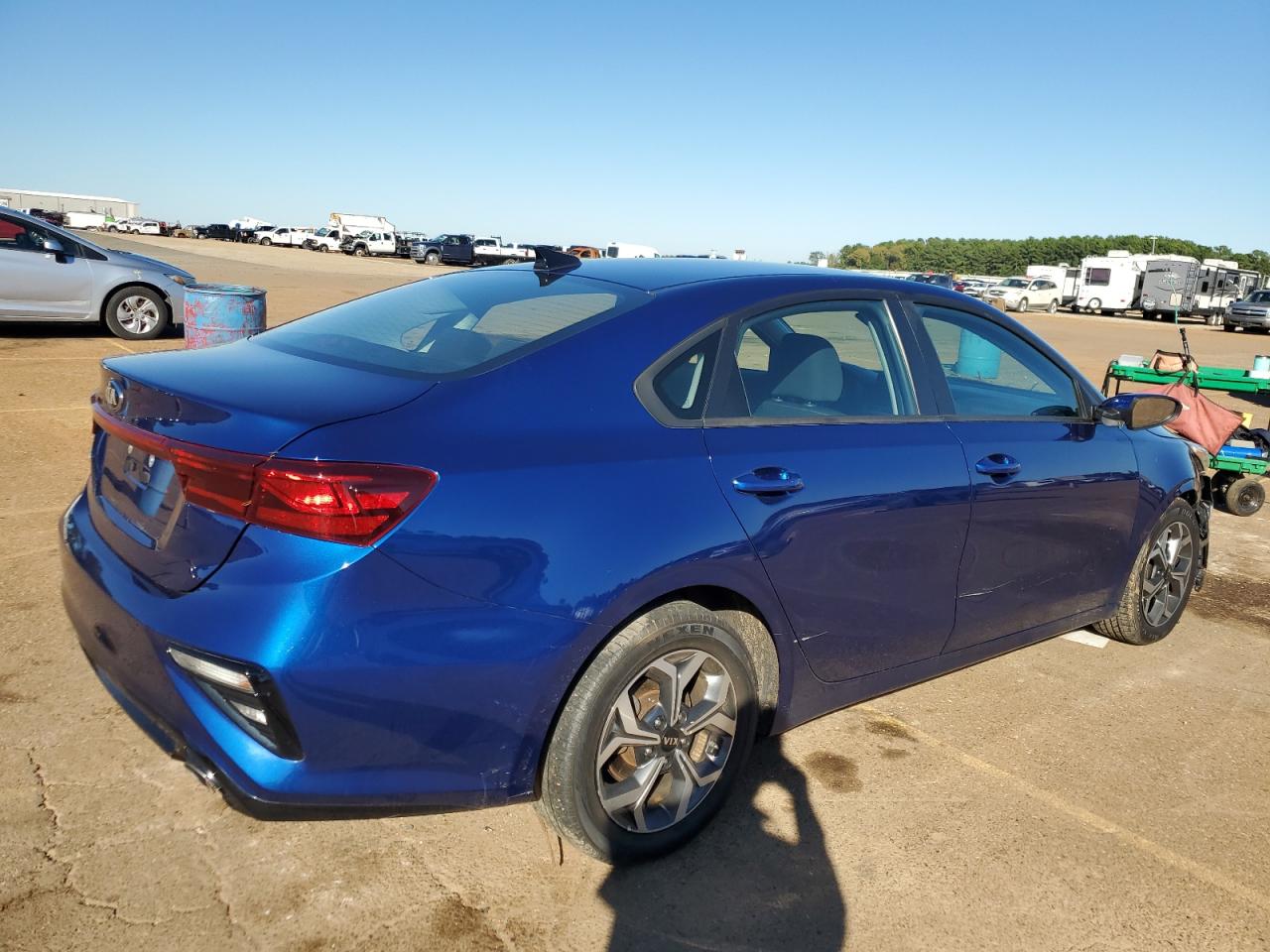 Изображение 3 2019 KIA FORTE FE 2019 с VIN 3KPF24ADXKE004404