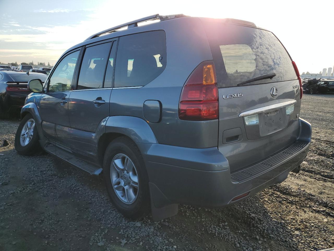Obraz 2 z 2004 LEXUS GX 470 2004 z VIN JTJBT20X140050367