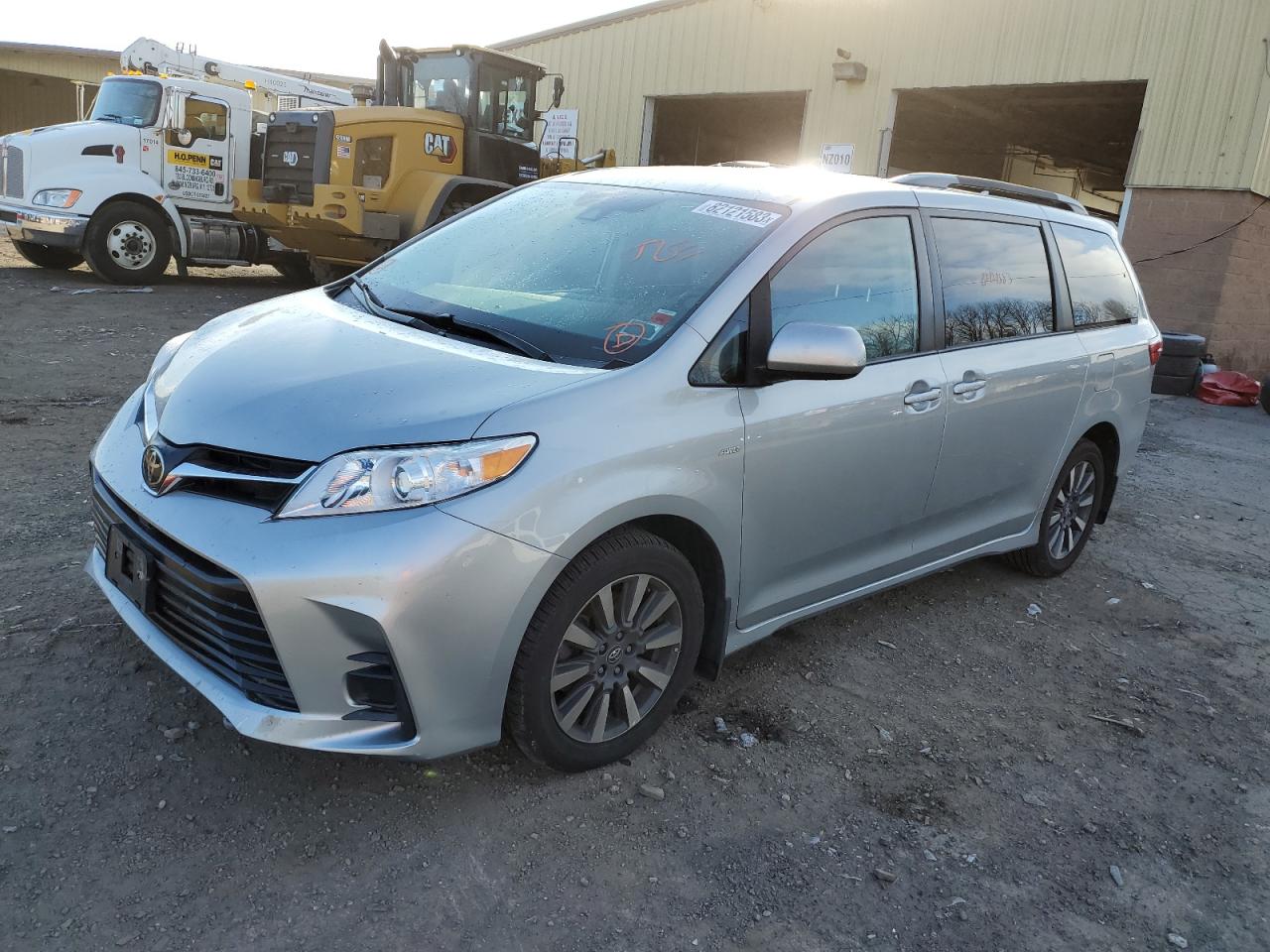 2019 TOYOTA SIENNA LE 2019 image