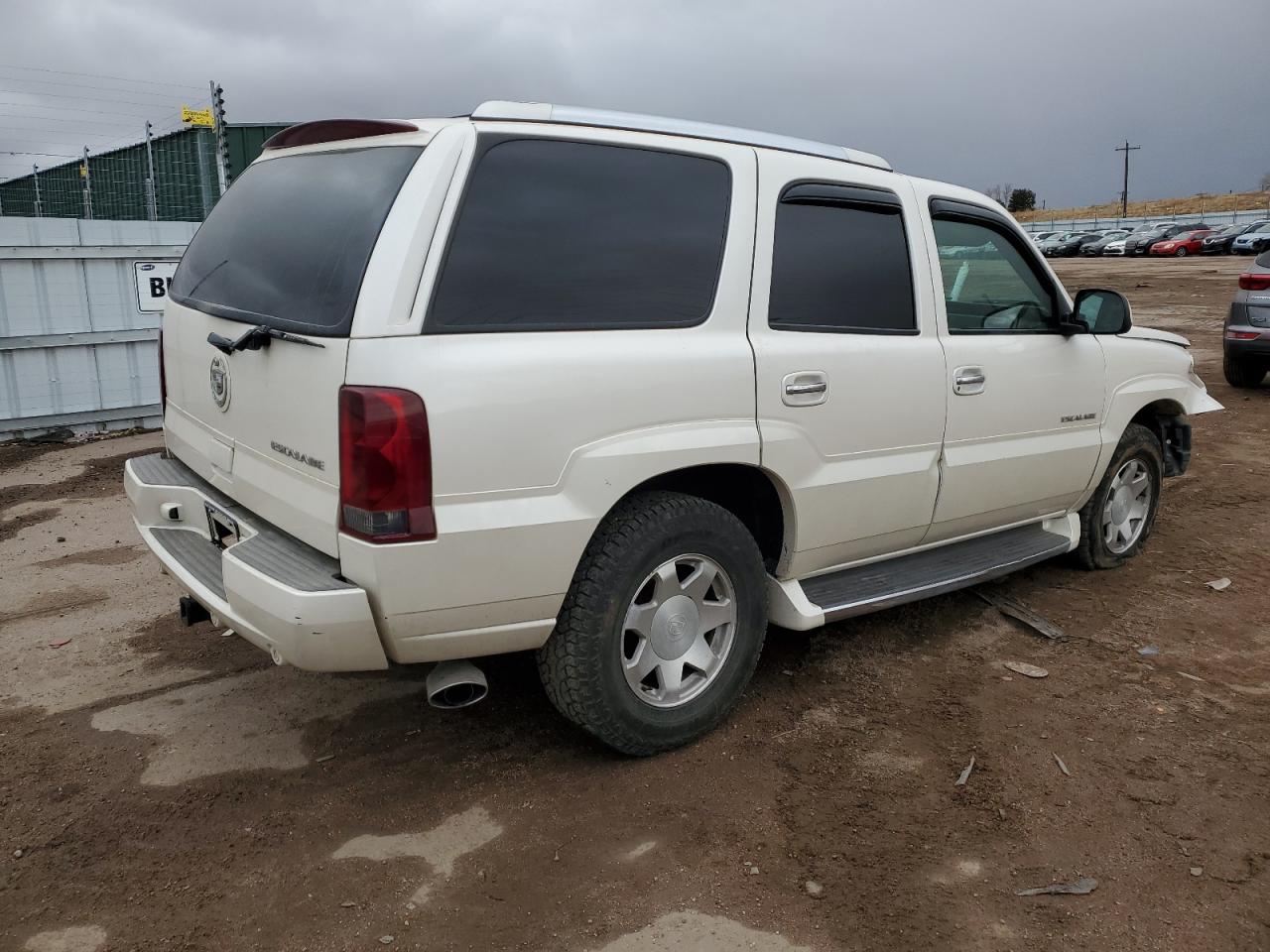 Image 3 of 2002 CADILLAC ESCALADE LUXURY 2002 with VIN 1GYEK63N72R231240