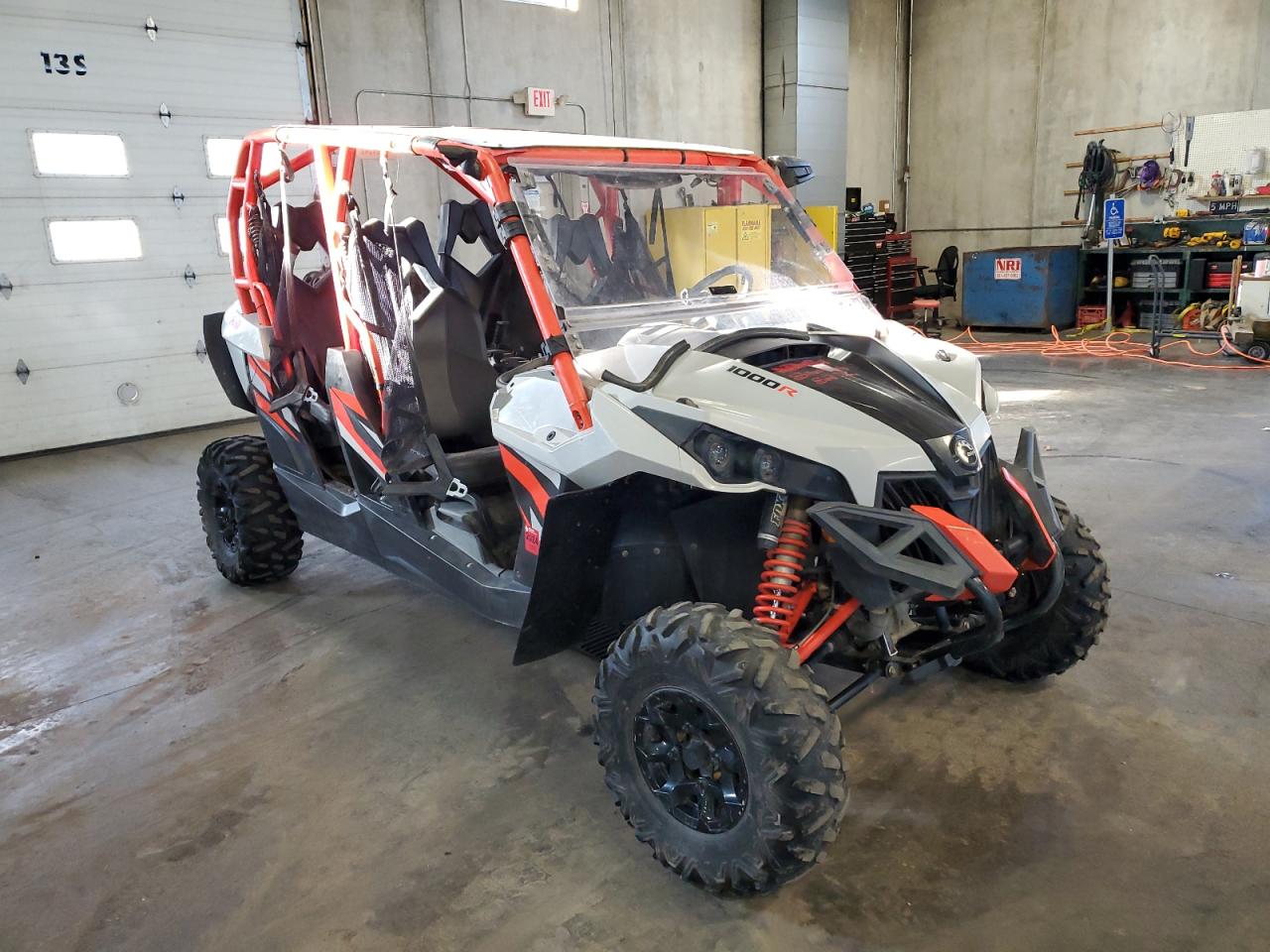 Obraz 1 z 2017 CAN-AM MAVERICK MAX 1000R DPS 2017 z VIN 3JBPBAP22HJ000486