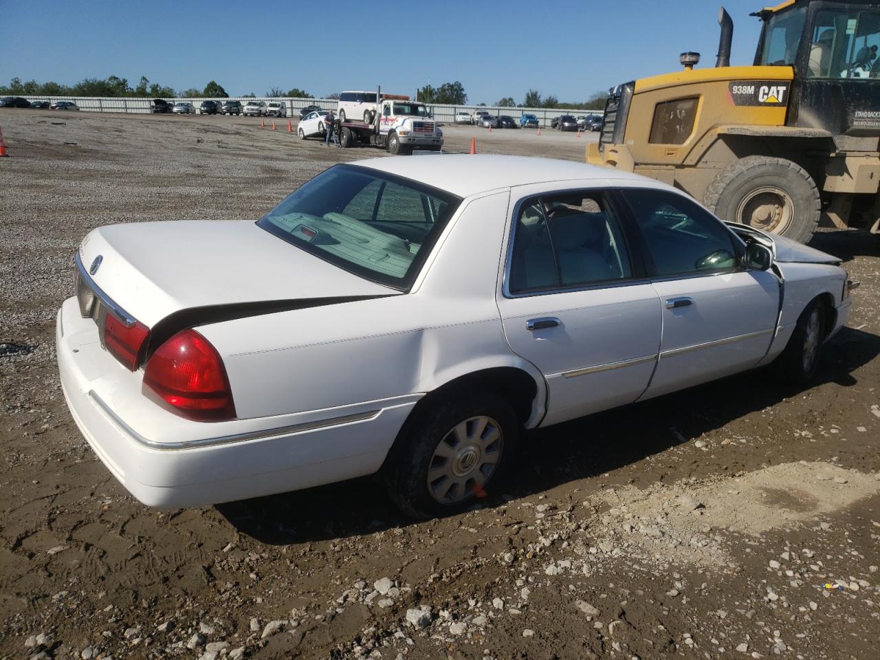 Image 3 of 2003 MERCURY GRAND MARQUIS LS 2003 with VIN 2MEFM75W03X626611