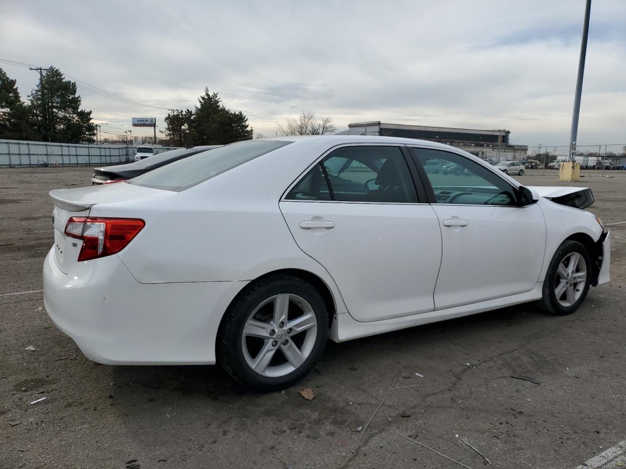 Изображение 3 2014 TOYOTA CAMRY L 2014 с VIN 4T1BF1FK7EU842450