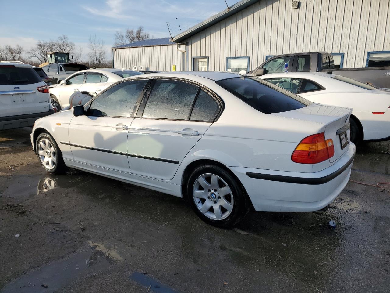 Obraz 2 z 2004 BMW 325 I 2004 z VIN WBAET37494NJ80172