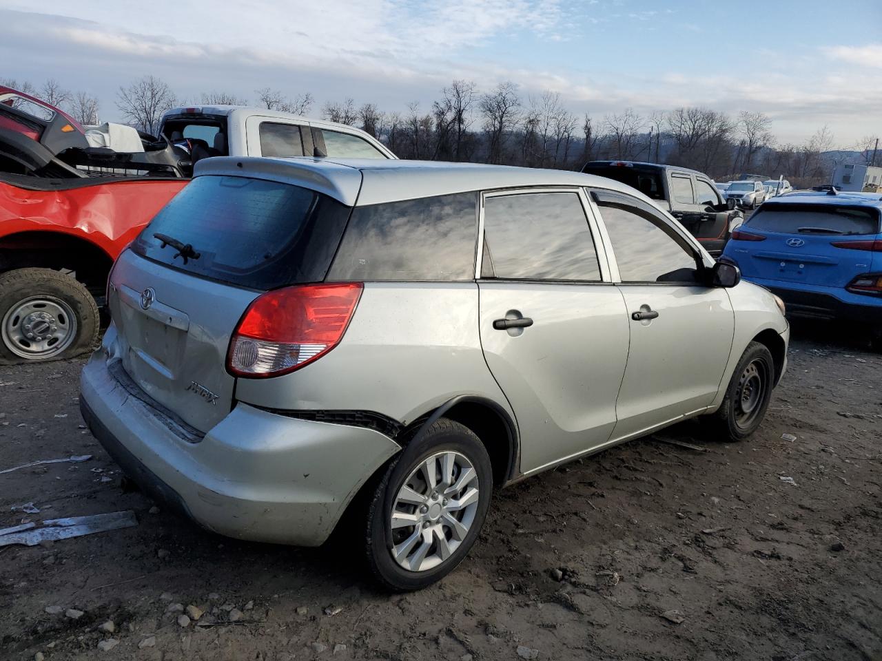 Image 3 of 2003 TOYOTA COROLLA MATRIX XR 2003 with VIN 2T1KR32E53C018206