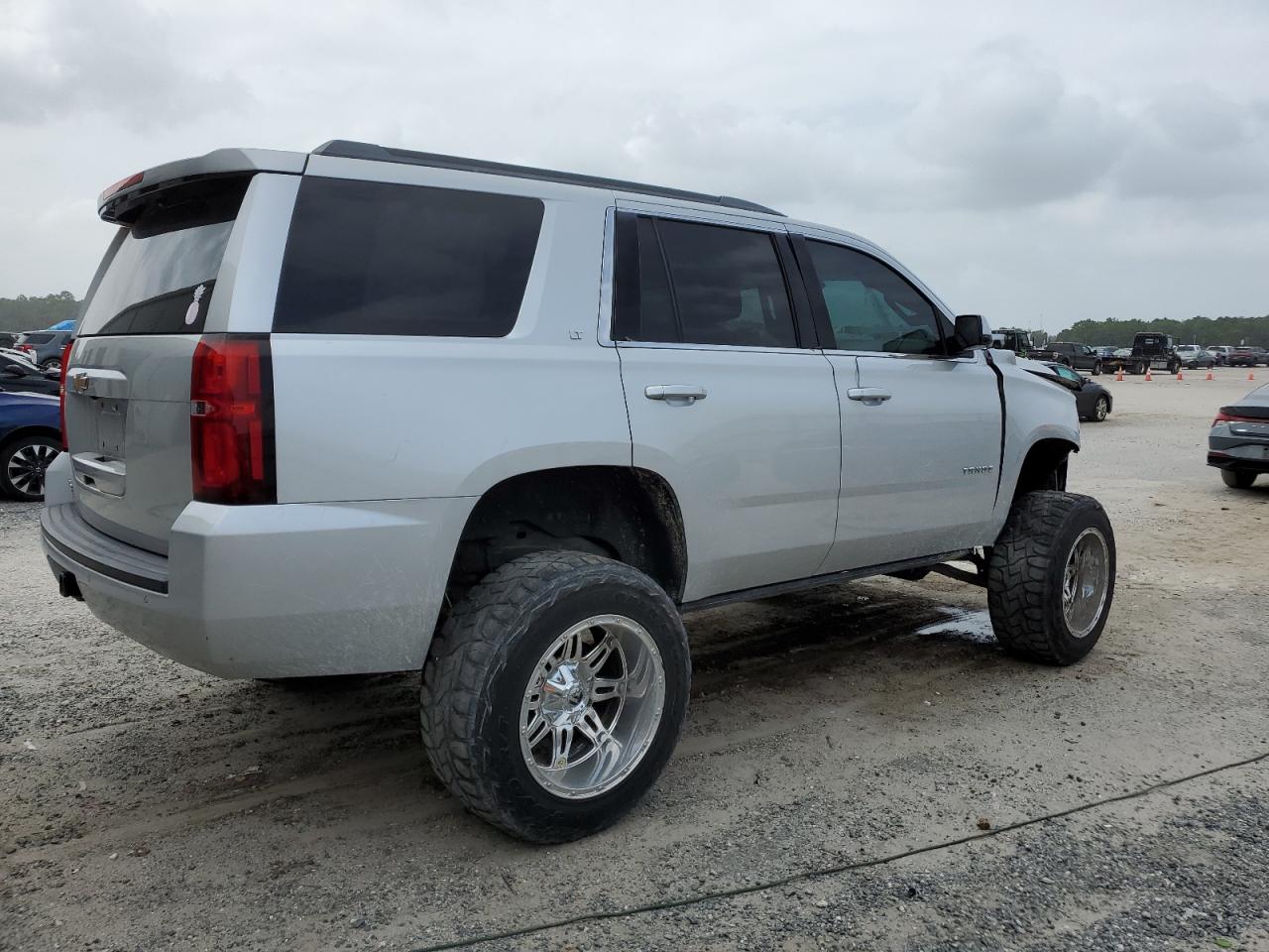Image 3 of 2015 CHEVROLET TAHOE K1500 LT 2015 with VIN 1GNSKBKC7FR180708