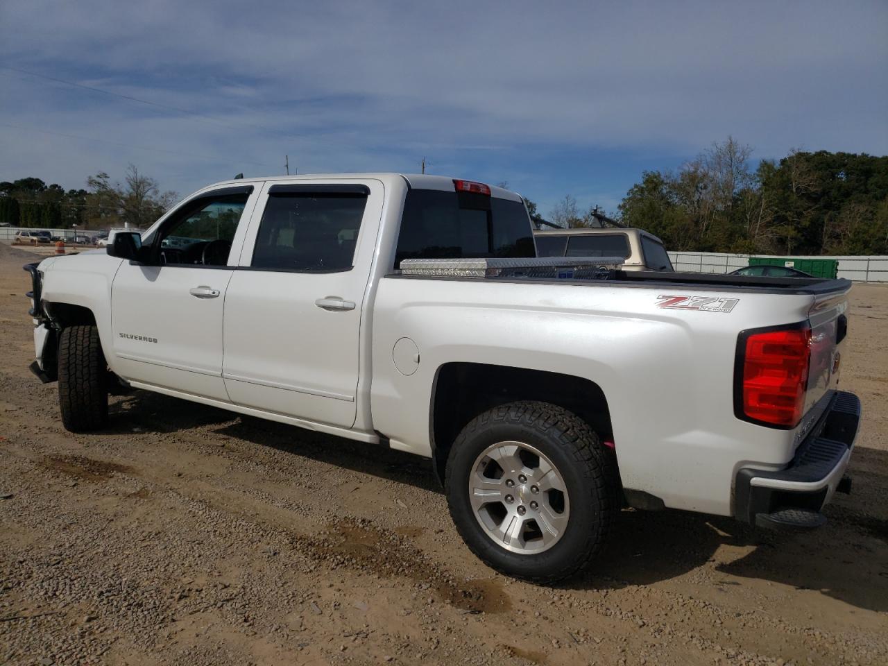 Изображение 2 2017 CHEVROLET SILVERADO K1500 LT 2017 с VIN 3GCUKREC1HG278982