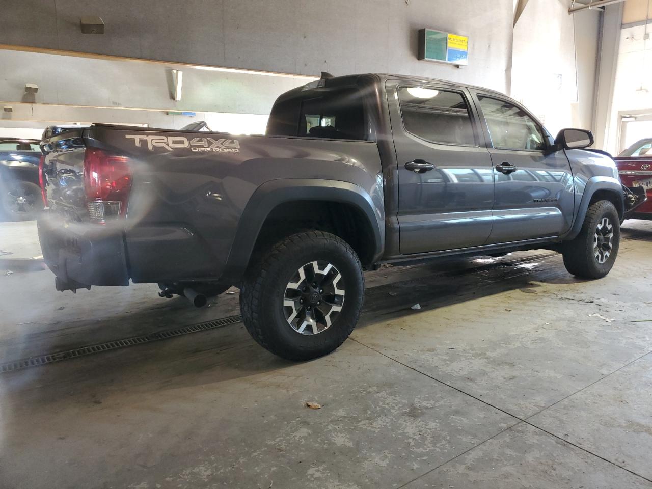 Obraz 3 z 2017 TOYOTA TACOMA DOUBLE CAB 2017 z VIN 5TFCZ5AN9HX108582